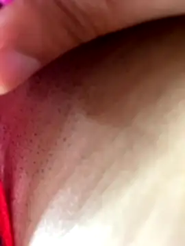 Esmeralda-berrys online show from November 16, 2025, 6:01 pm