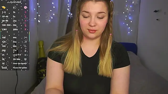 Snapshot of CuteSharloti chatting on March 8, 2026, 6:11 pm CuteSharloti online show from March 8, 2026, 6:11 pm