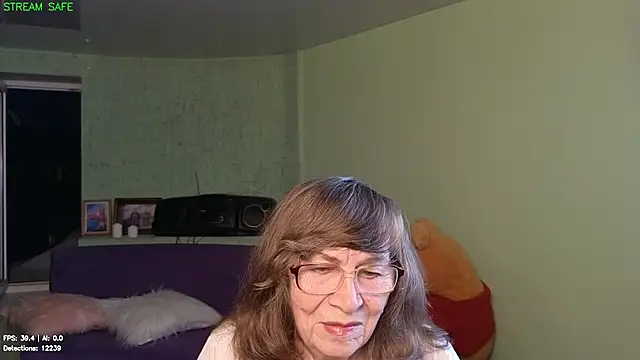 Betty Brick online show from July 12, 2026, 5:58 pm