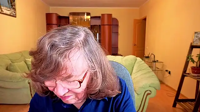 Snapshot of Betty_Brick chatting on November 30, 2025, 10:32 pm Betty Brick online show from November 30, 2025, 10:32 pm