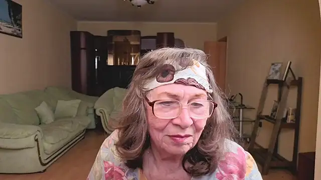 Betty Brick online show from May 17, 2026, 4:07 pm