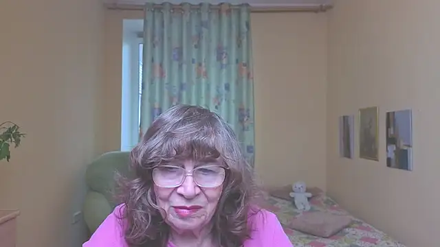 Betty Brick online show from May 7, 2026, 12:52 pm