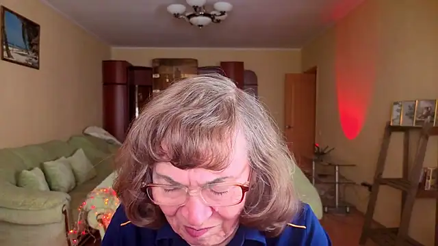 Snapshot of Betty_Brick chatting on January 11, 2026, 6:53 am Betty Brick online show from January 11, 2026, 6:53 am