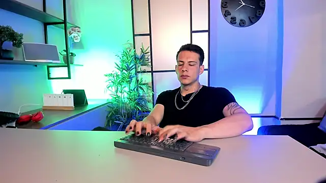 Dustin Sonne online show from May 19, 2026, 3:24 am