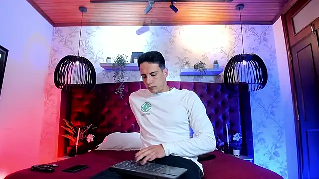 Dustin Sonne online show from May 20, 2026, 3:36 am