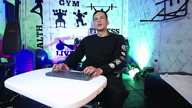 Dustin Sonne online show from April 8, 2026, 3:41 am