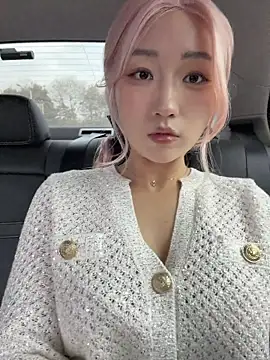 winter11 online show from November 26, 2025, 2:22 am