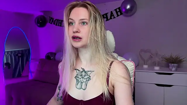 Sofia Kenwood online show from June 10, 2026, 3:08 am