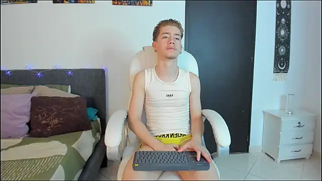 ThiagooJames online show from February 13, 2026, 5:07 am