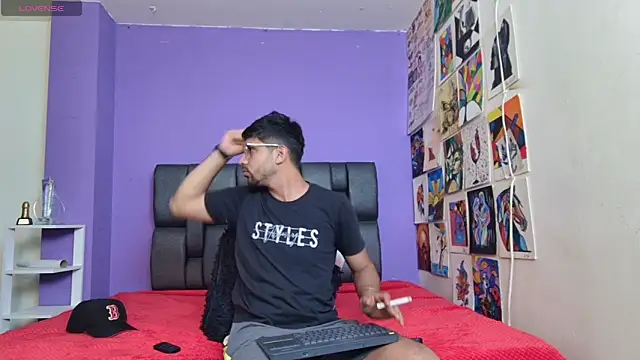 Snapshot of ashtoncooperr chatting on January 15, 2026, 6:11 pm ashtoncooperr online show from January 15, 2026, 6:11 pm