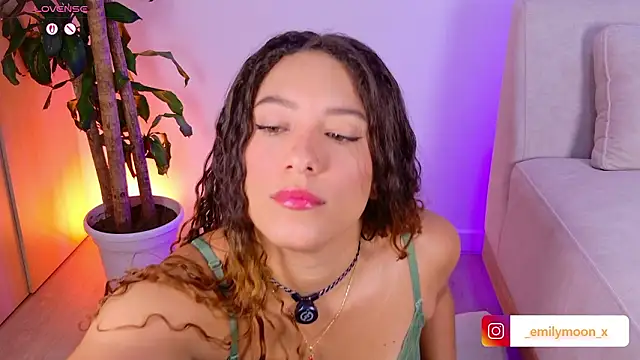 Snapshot of onlyemily_ chatting on March 12, 2026, 1:00 am onlyemily online show from March 12, 2026, 1:00 am