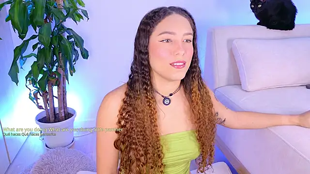 Snapshot of onlyemily_ chatting on May 21, 2026, 1:14 am onlyemily online show from May 21, 2026, 1:14 am