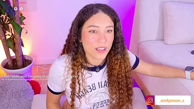 Snapshot of onlyemily_ chatting on April 9, 2026, 6:19 am onlyemily online show from April 9, 2026, 6:19 am