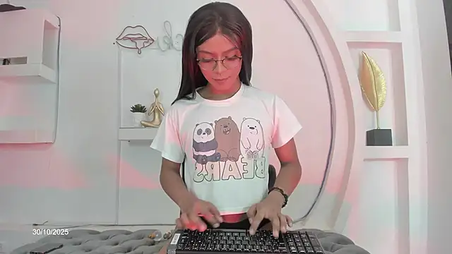 Snapshot of Vicky_Hottman chatting on October 30, 2025, 4:33 am Vicky Hottman online show from October 30, 2025, 4:33 am