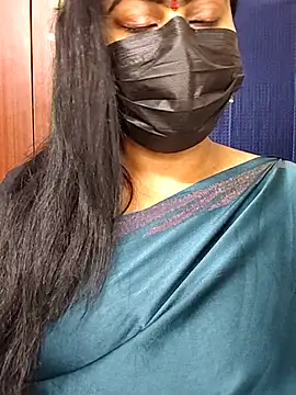 honey-flower online show from October 5, 2025, 8:32 pm