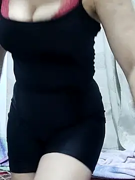 Snapshot of linakhalifa chatting on November 4, 2025, 10:46 pm linakhalifa online show from November 4, 2025, 10:46 pm