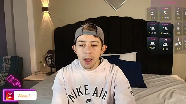 Aleecandrews online show from September 15, 2025, 7:14 pm