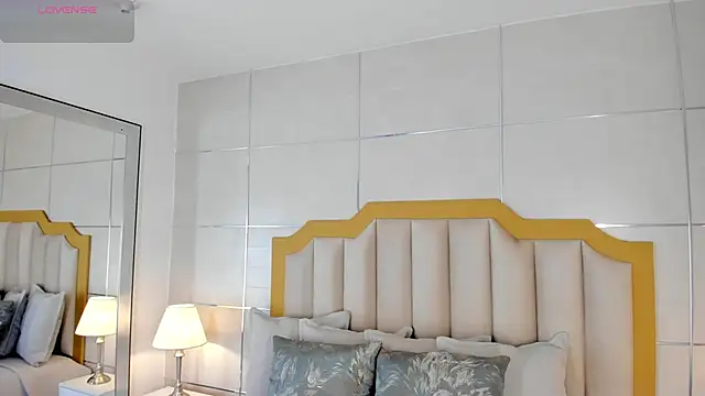 MaddieParker online show from October 30, 2025, 7:44 pm