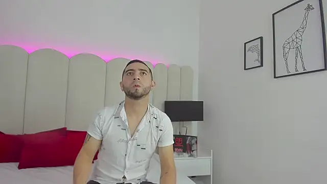 Lushian  online show from November 26, 2025, 3:23 pm