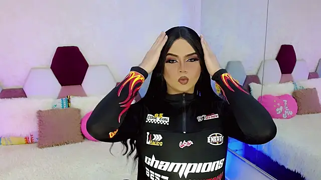 Snapshot of kushina_uzumaki75 chatting on October 11, 2025, 4:13 am kushina uzumaki75 online show from October 11, 2025, 4:13 am