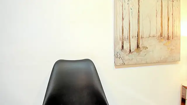 Snapshot of DanniaKross chatting on October 14, 2025, 8:09 pm DanniaKross online show from October 14, 2025, 8:09 pm