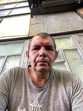 ReginaAndGordon online show from September 22, 2025, 8:31 am