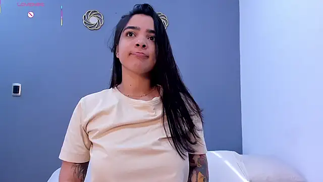KamilaBetancourt online show from June 6, 2026, 1:27 pm