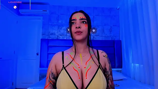 Snapshot of KamilaBetancourt chatting on May 12, 2026, 2:01 pm KamilaBetancourt online show from May 12, 2026, 2:01 pm