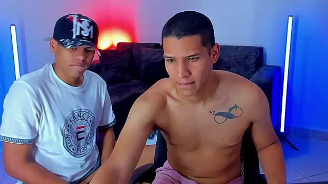 Snapshot of Latin_Boyss_ chatting on October 3, 2025, 7:15 pm Latin Boyss online show from October 3, 2025, 7:15 pm