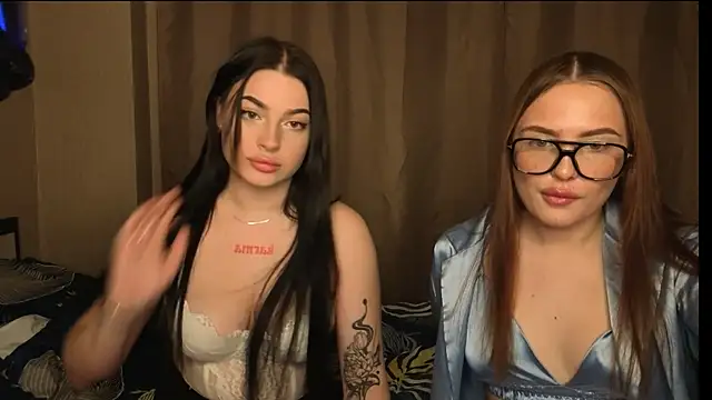 Snapshot of honey_____bunny chatting on November 9, 2025, 1:37 pm honey bunny online show from November 9, 2025, 1:37 pm