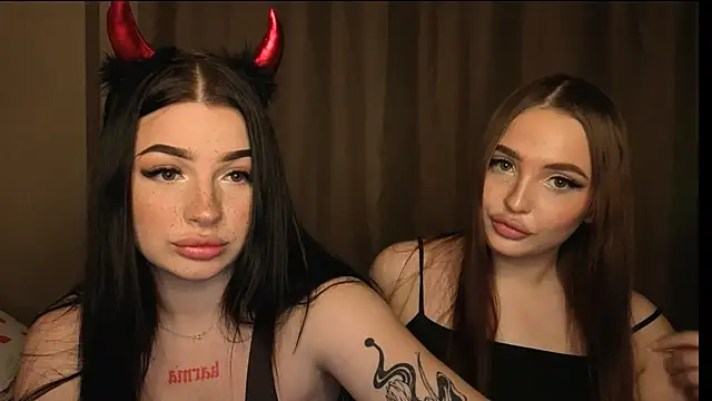 Snapshot of honey_____bunny chatting on November 11, 2025, 1:50 pm honey bunny online show from November 11, 2025, 1:50 pm