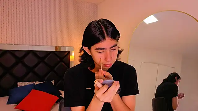 Snapshot of ryo_light chatting on October 16, 2025, 8:17 pm ryo light online show from October 16, 2025, 8:17 pm