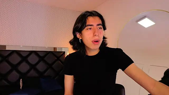 Snapshot of ryo_light chatting on October 29, 2025, 7:46 pm ryo light online show from October 29, 2025, 7:46 pm