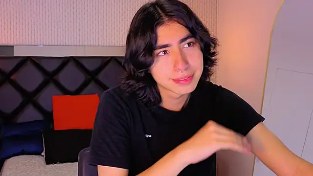 Snapshot of ryo_light chatting on October 19, 2025, 8:11 pm ryo light online show from October 19, 2025, 8:11 pm