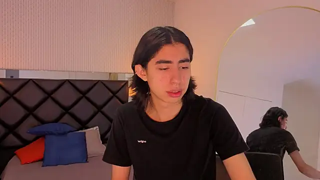 Snapshot of ryo_light chatting on October 13, 2025, 8:21 pm ryo light online show from October 13, 2025, 8:21 pm