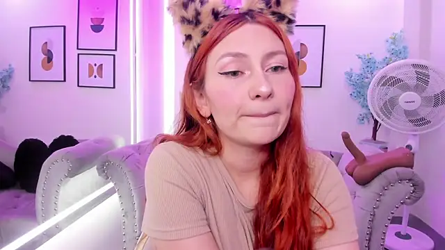 Snapshot of Alicia_leclair chatting on November 7, 2025, 3:44 am Alicia leclair online show from November 7, 2025, 3:44 am