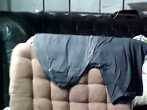 Snapshot of 20cmloiro chatting on October 15, 2025, 5:43 pm 20cmloiro online show from October 15, 2025, 5:43 pm