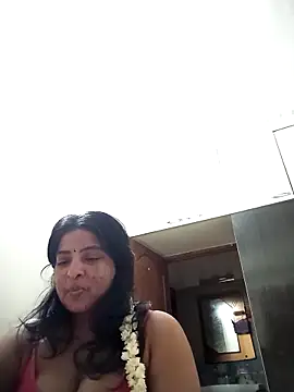 Snapshot of srimasrima chatting on May 4, 2026, 3:37 pm srimasrima online show from May 4, 2026, 3:37 pm