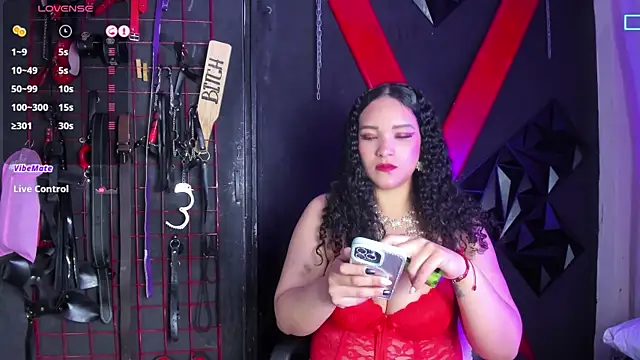 ivonne diaz1 online show from April 7, 2026, 8:10 pm