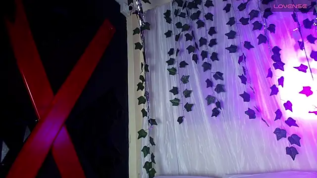 Snapshot of ivonne_diaz1 chatting on November 25, 2025, 2:23 am ivonne diaz1 online show from November 25, 2025, 2:23 am