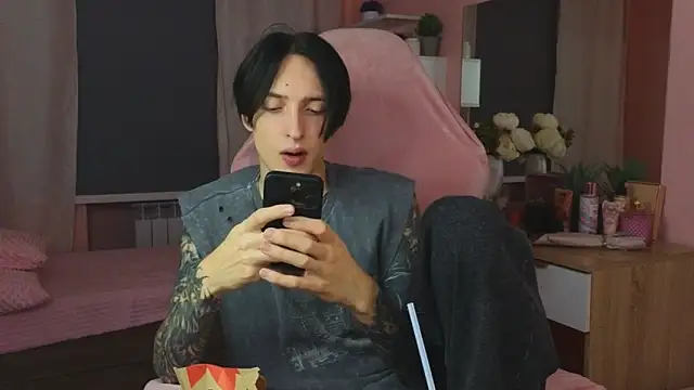 Martin Jin online show from November 20, 2025, 12:17 pm