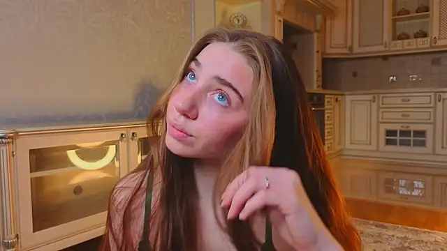 EadlinGillim online show from October 13, 2025, 3:08 am