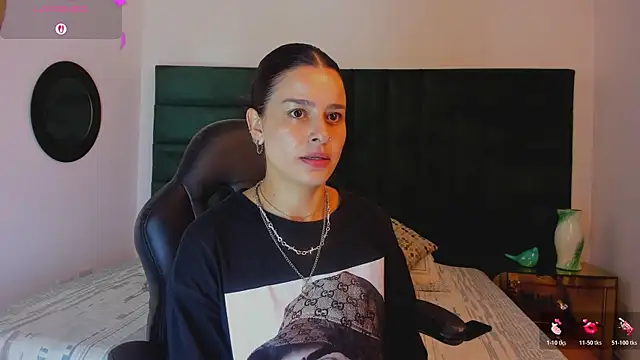 valerieMattson online show from October 31, 2025, 3:08 pm