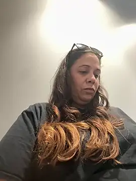 PrettyKittyMia online show from April 4, 2026, 4:13 pm