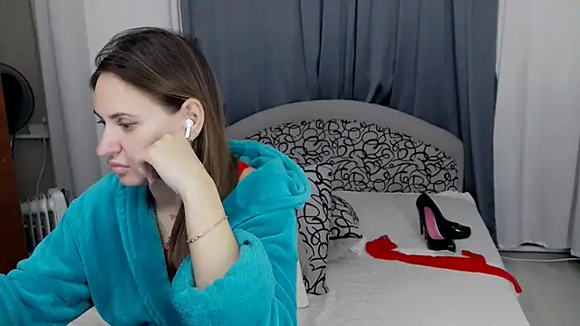 Snapshot of Sherry_Cruz chatting on November 13, 2025, 9:02 am Sherry Cruz online show from November 13, 2025, 9:02 am