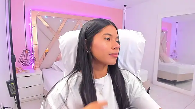 Snapshot of samantaa_shy chatting on March 25, 2026, 11:03 pm samantaa shy online show from March 25, 2026, 11:03 pm