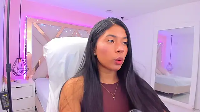 Snapshot of samantaa_shy chatting on March 9, 2026, 10:46 pm samantaa shy online show from March 9, 2026, 10:46 pm