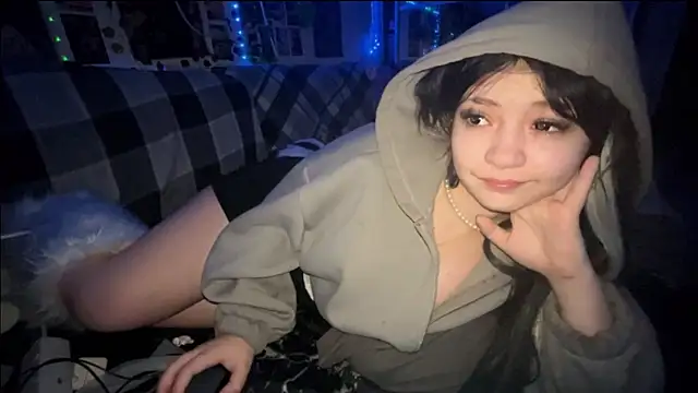 nikoli naw online show from February 11, 2026, 9:14 pm