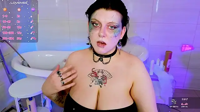 Snapshot of bluelunaray chatting on October 25, 2025, 10:36 am bluelunaray online show from October 25, 2025, 10:36 am