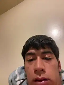 BadboyXXXMZ online show from April 7, 2026, 1:18 am